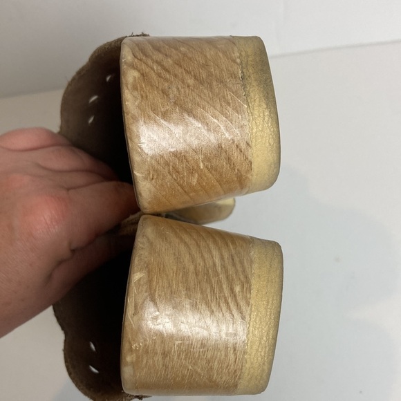 Sven Leaf Punch Spray Clogs in Beige Tan Sz 36 5 5.5 scandi granola girl hippie - Picture 8 of 16